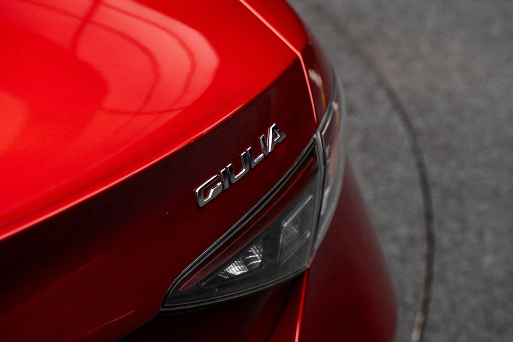 Alfa Romeo Giulia Giulia Veloce Tb Red #24