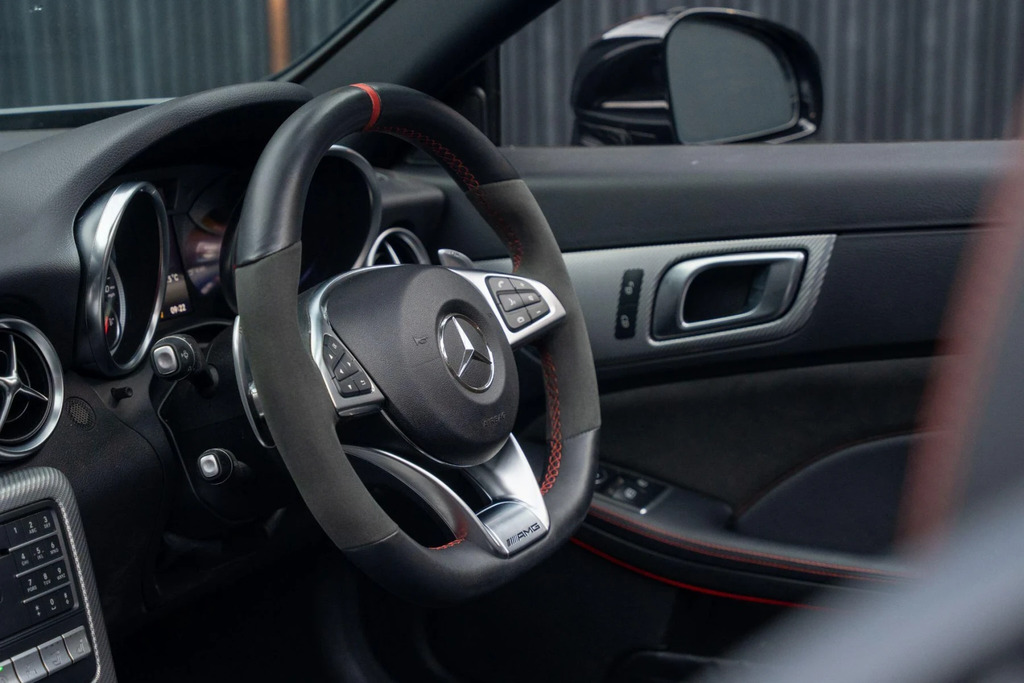 Mercedes-Benz SLC 2.0 L Slc 300 Final Edition Premiumpan Roof And R Black #39