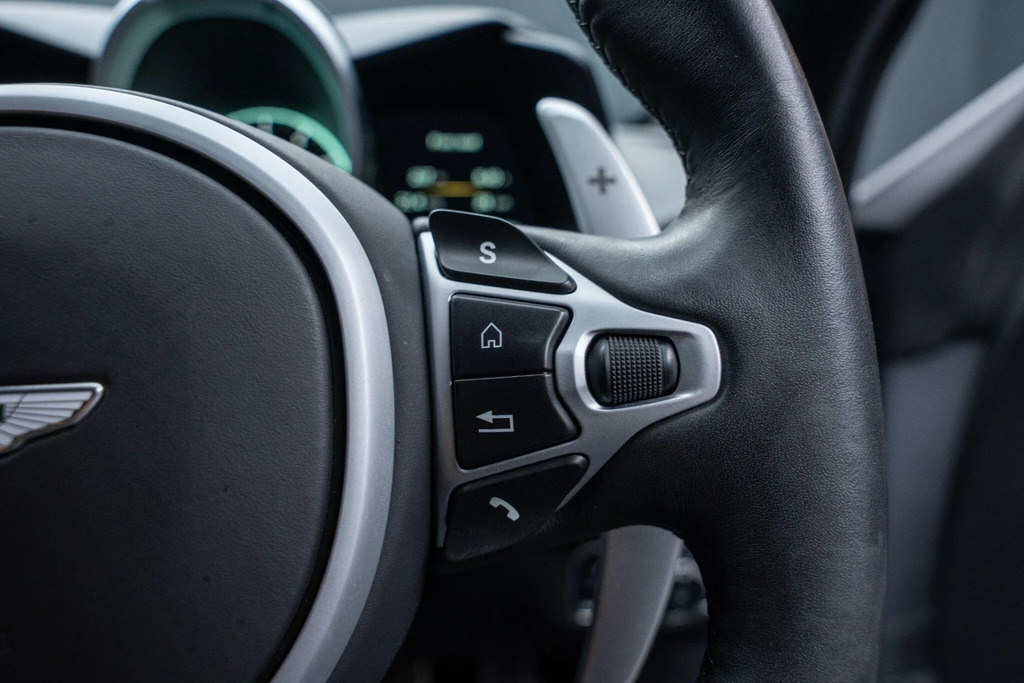 Aston Martin Vantage V8 Black #26