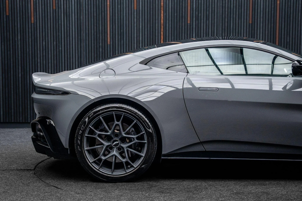 Aston Martin Vantage V8 Black #19