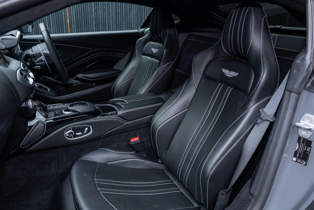 Aston Martin Vantage V8 Black #32