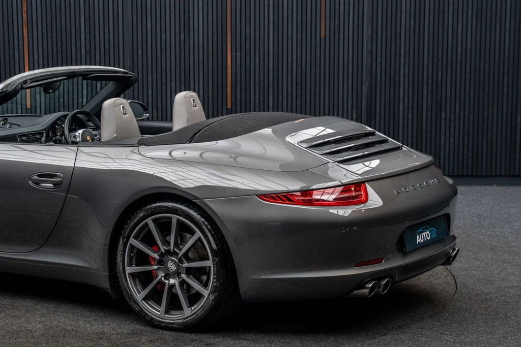 Porsche 911 Black #19