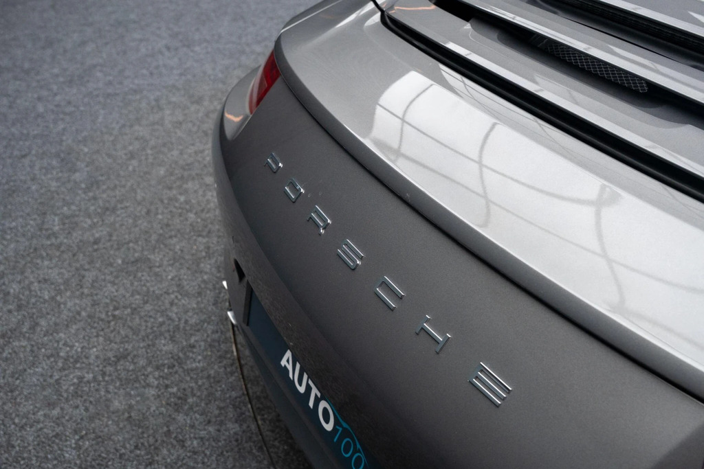 Porsche 911 Black #23