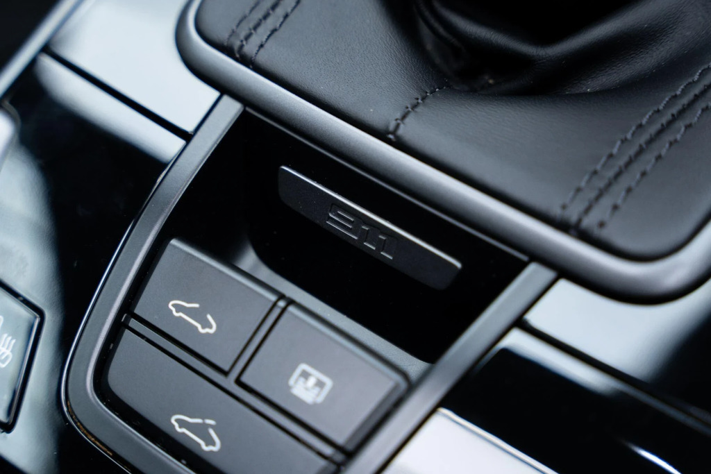 Porsche 911 2dr Pdk Grey #37