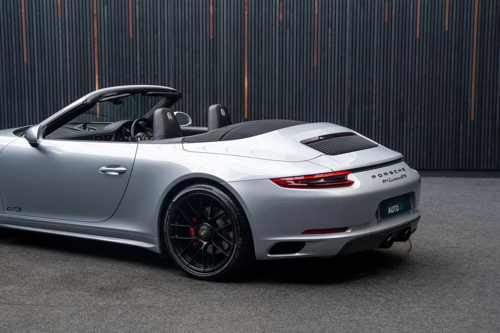 Porsche 911 Coupe Yellow #21