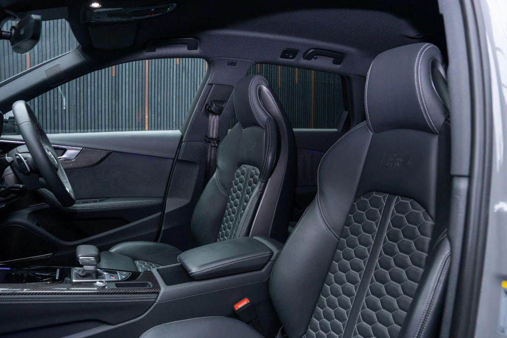 Audi RS4 Avant Estate Grey #44