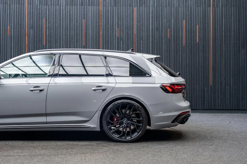 Audi RS4 Avant Estate Grey #17