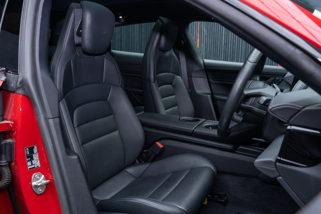 Porsche Taycan Performance Plus 93.4Kwh 4S Sport Turismo 4Wd Red #2