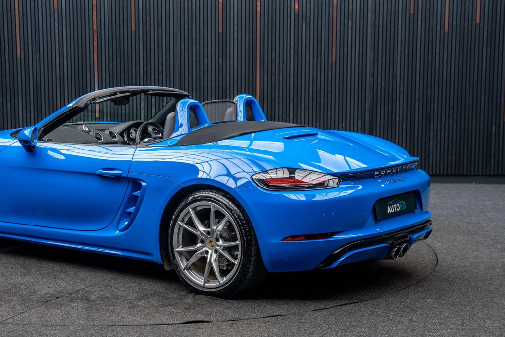 Porsche 718 Boxster S #19