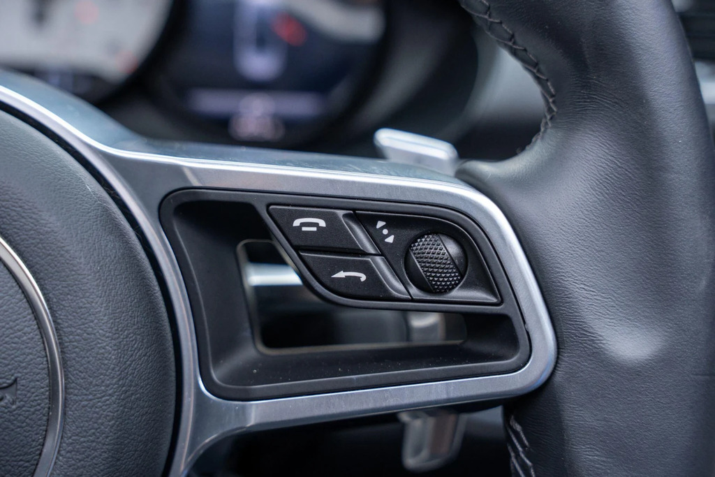 Porsche 718 Boxster S #38