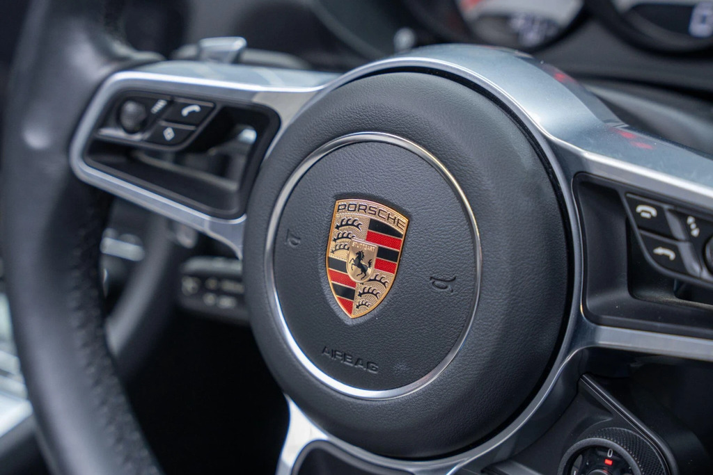 Porsche 718 Boxster S #34