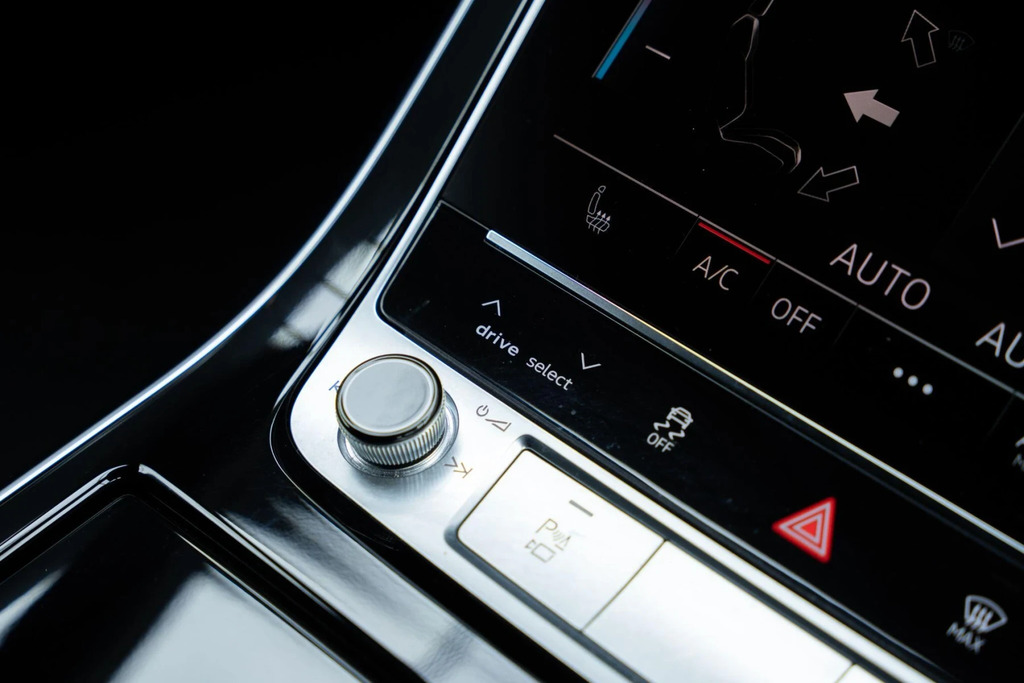 Audi Q8 Sq8 Black Edition Black #20