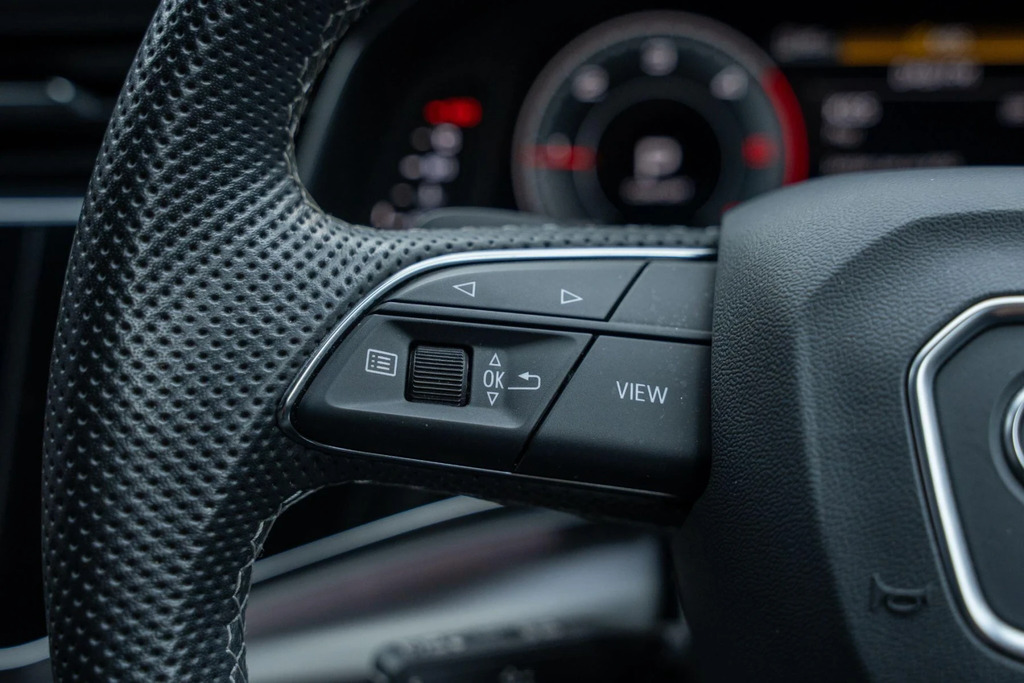 Audi Q8 Sq8 Black Edition Black #31