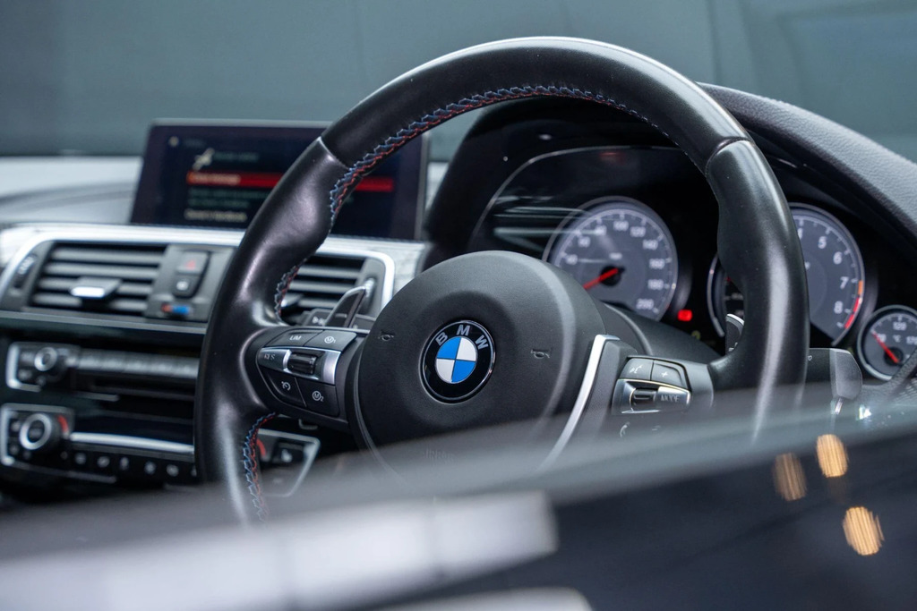 BMW M4 M4 Competition Edition Package White #44