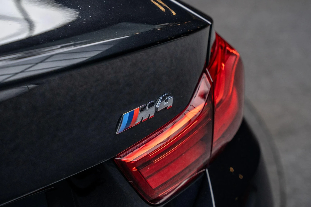 BMW M4 M4 Competition Edition Package White #25