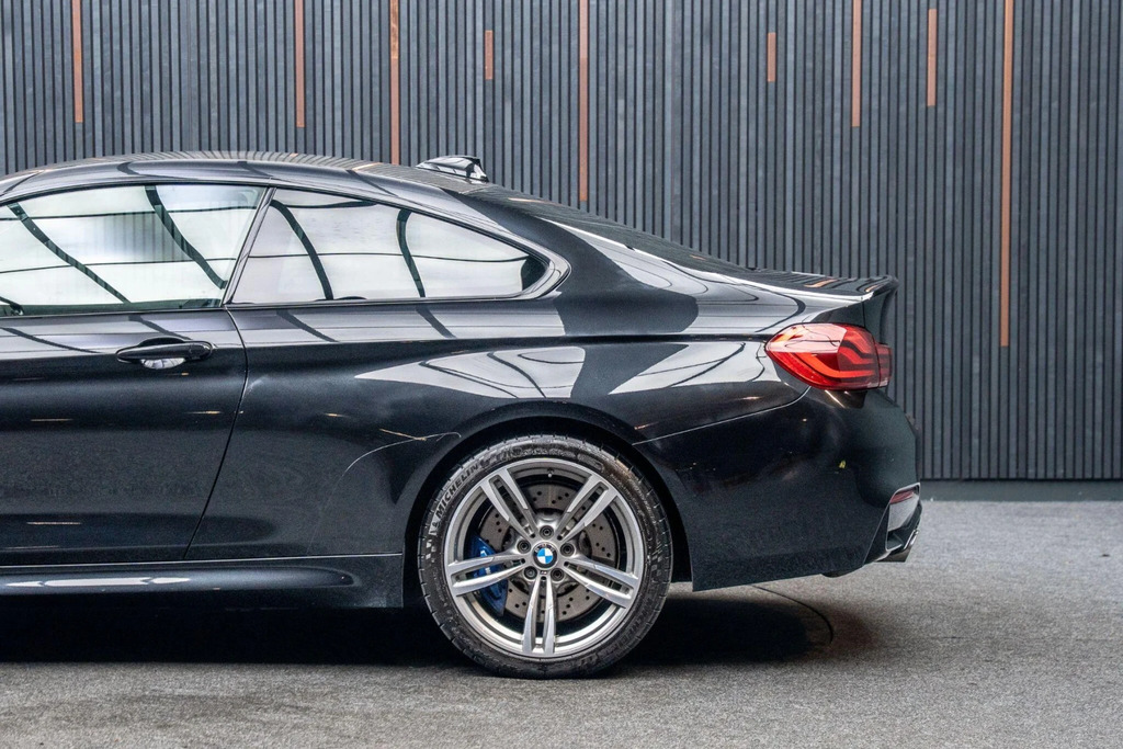 BMW M4 M4 Competition Edition Package White #17