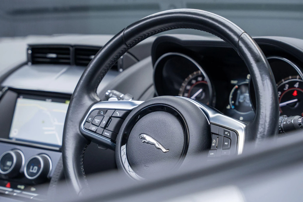 Jaguar F-Type F-type V6 White #47