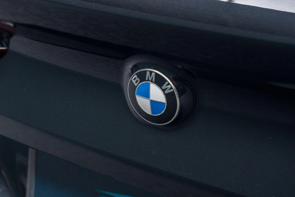 BMW 8 Series Blue #26