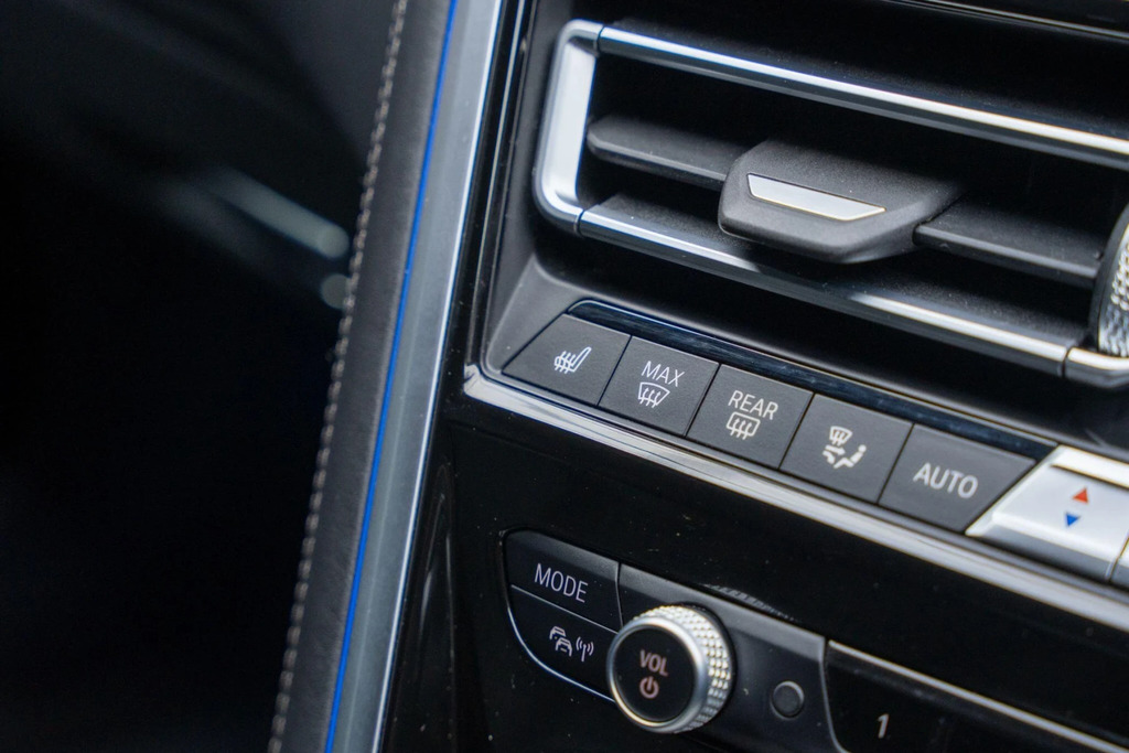 BMW 8 Series Blue #15