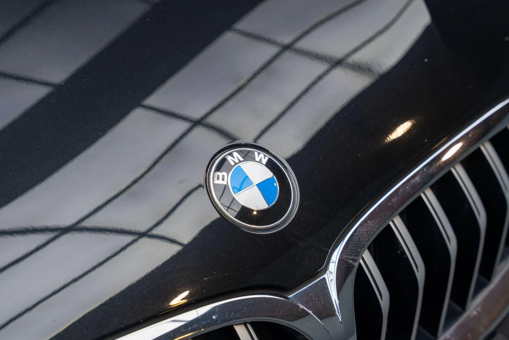 BMW 8 Series Blue #34
