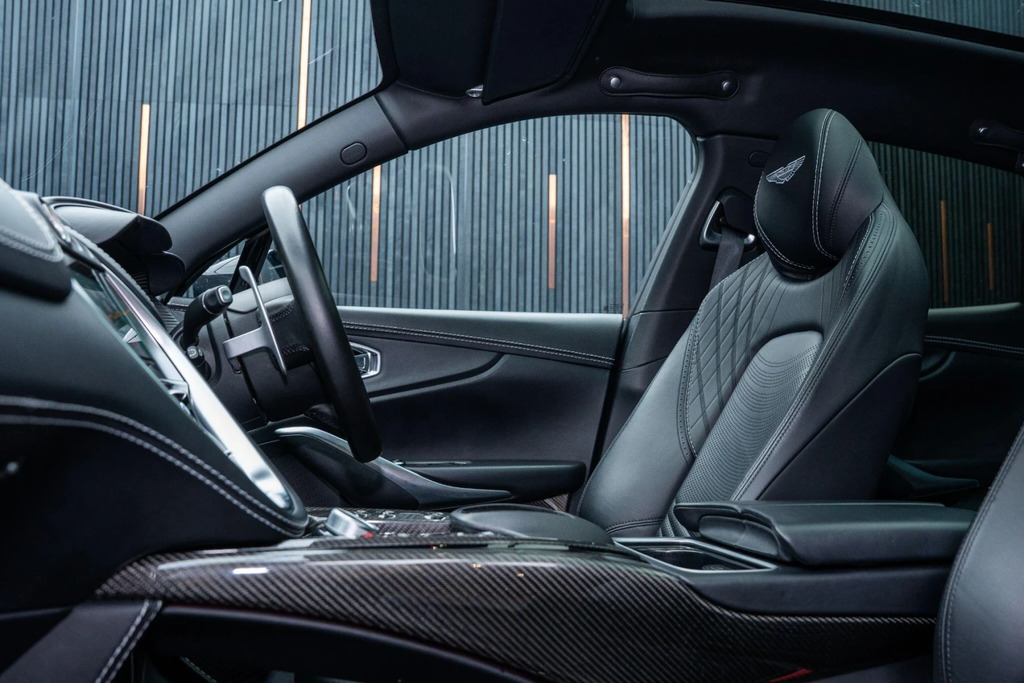Aston Martin DBX V8 Dbx707 Touchtronic Red #36