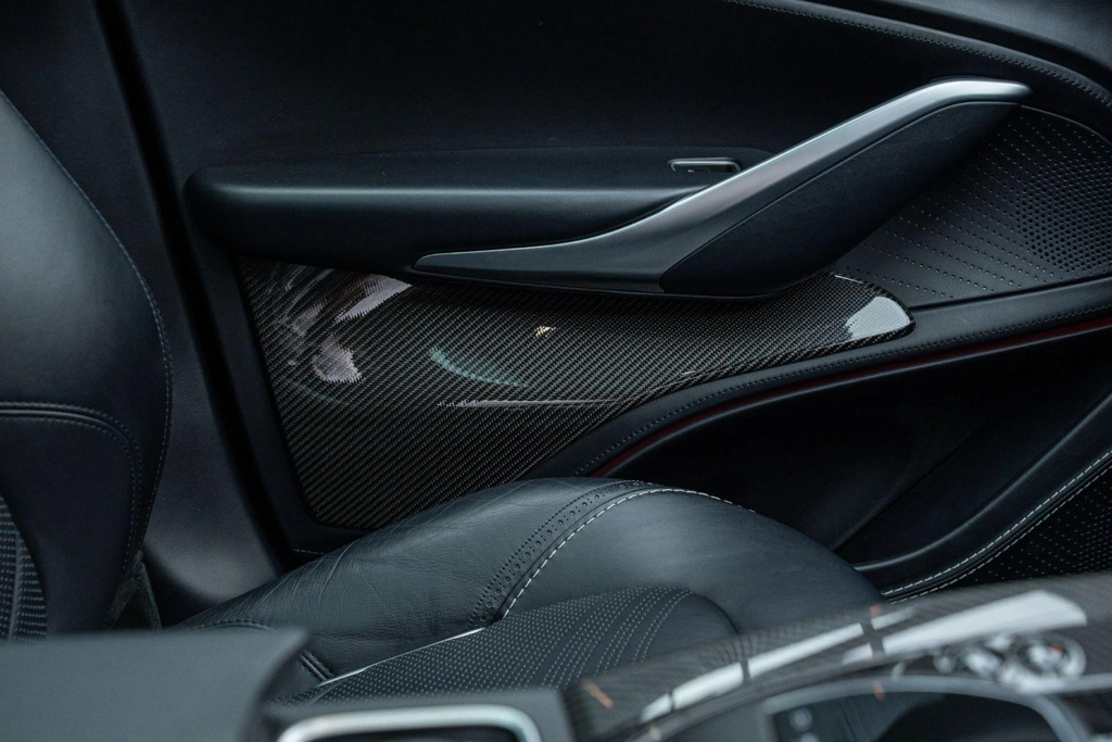 Aston Martin DBX V8 Dbx707 Touchtronic Red #32