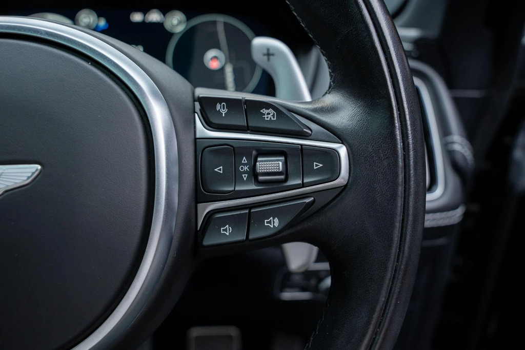 Aston Martin DBX V8 Dbx707 Touchtronic Red #18