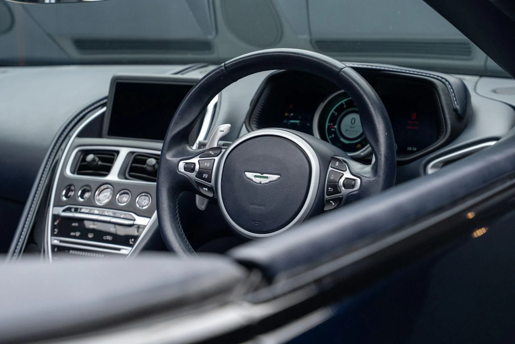 Aston Martin DB11 5.2 V12 600 Bhp Blue #31