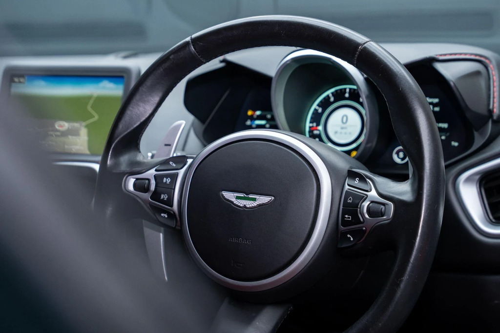 Aston Martin Vantage Zf 8 Speed 2019 Silver #34