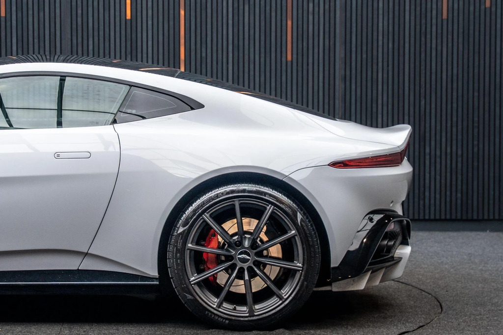 Aston Martin Vantage Zf 8 Speed 2019 Silver #16