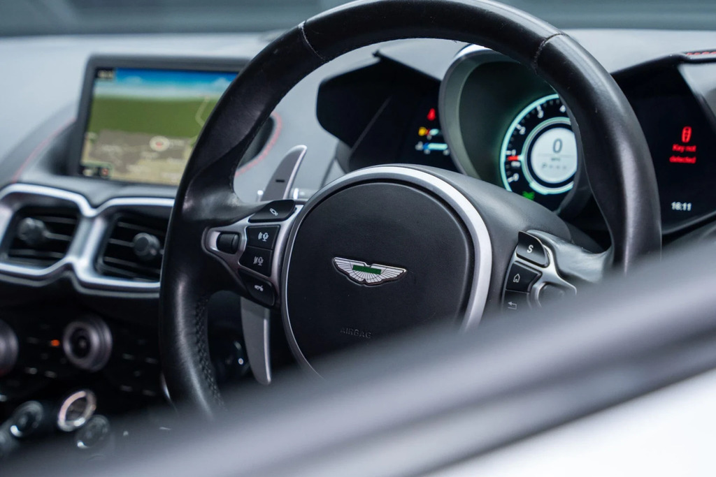 Aston Martin Vantage Zf 8 Speed 2019 Silver #37