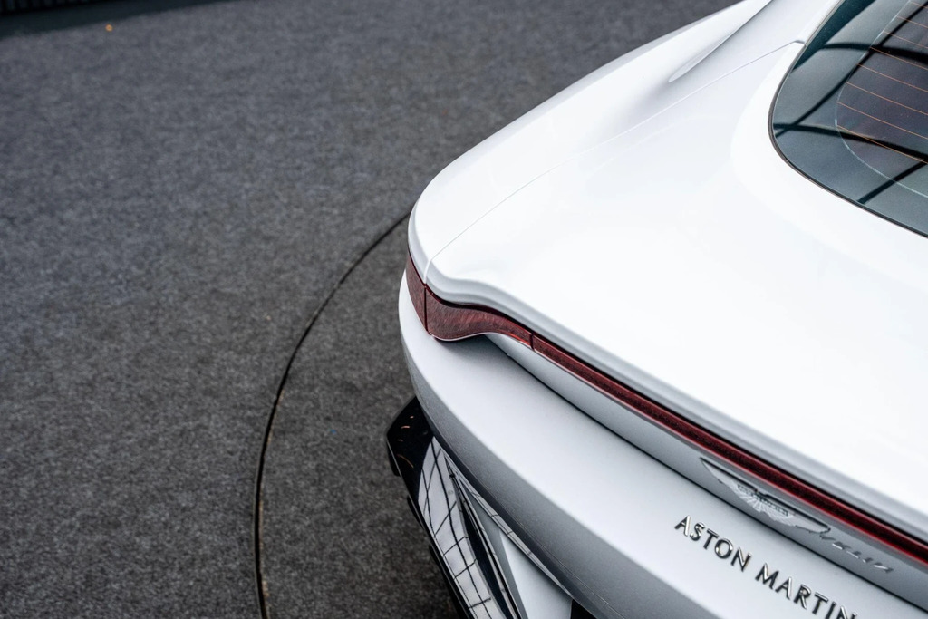 Aston Martin Vantage Zf 8 Speed 2019 Silver #23