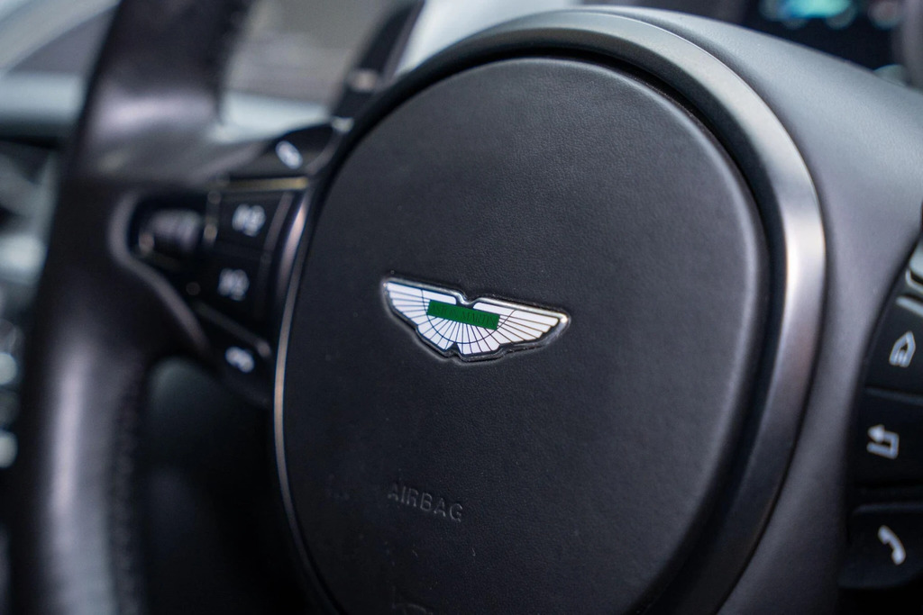 Aston Martin DB11 V8 Volante Silver #28