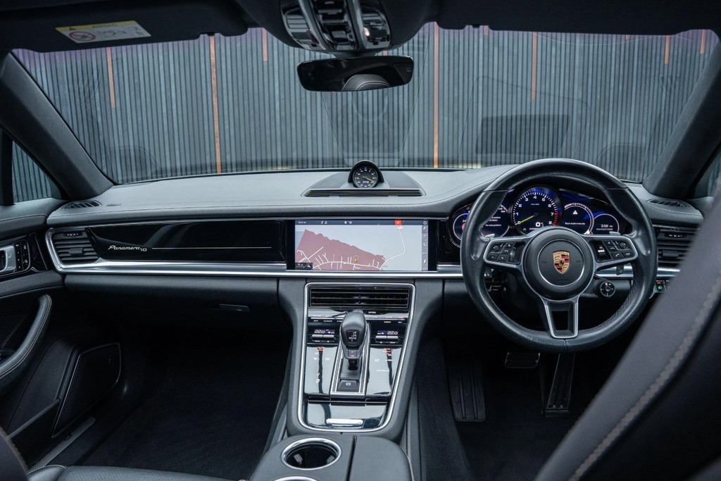 Porsche Panamera 4.0 V8 4S Pdk Purple #40