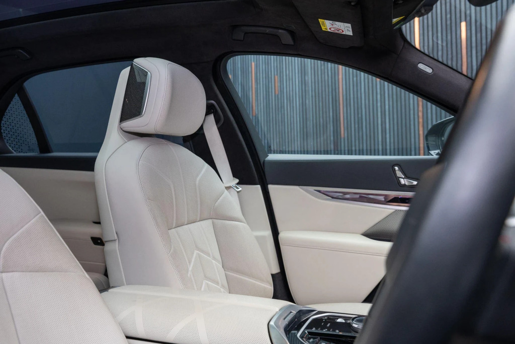 BMW i7 I7 Edrive50 M Sport Black #31