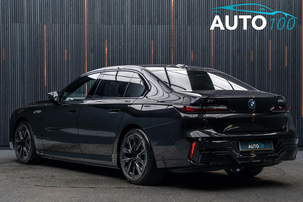 BMW i7 M70e 105.7Kwh Xdrive MH73DHN Black #3