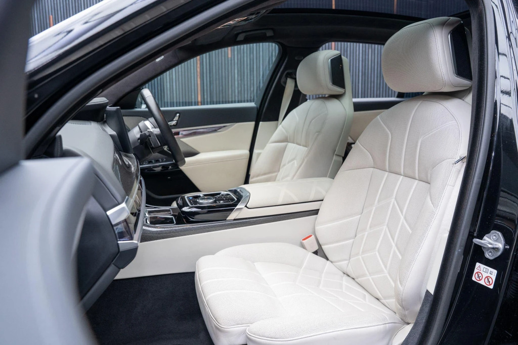 BMW i7 I7 Edrive50 M Sport Black #35