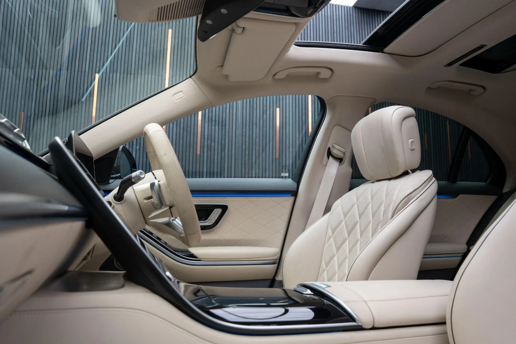 Mercedes-Benz S Class Saloon Black #35