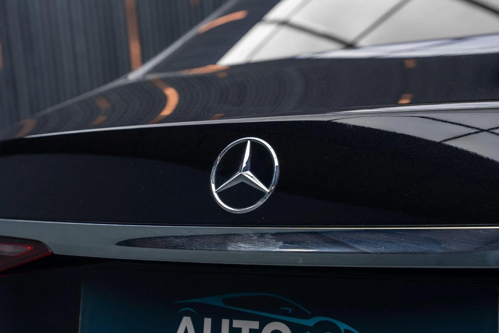 Mercedes-Benz S Class Saloon Black #27