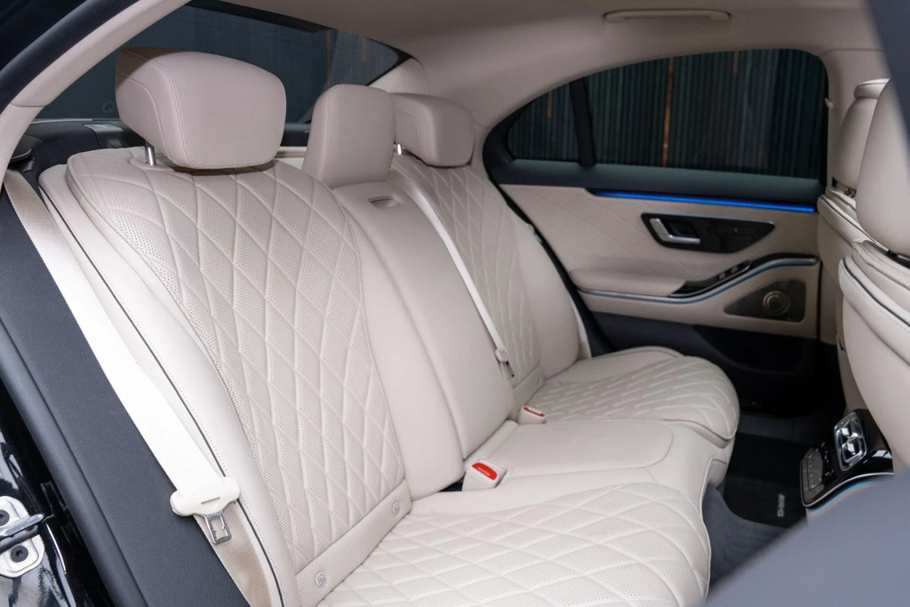 Mercedes-Benz S Class Saloon Black #14