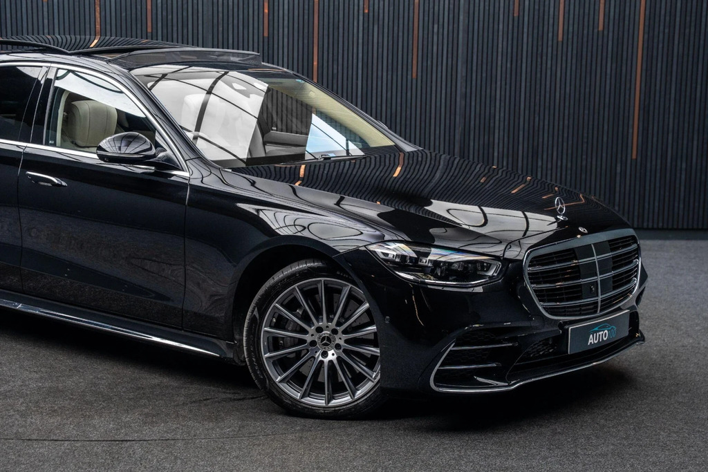 Mercedes-Benz S Class Saloon Black #7