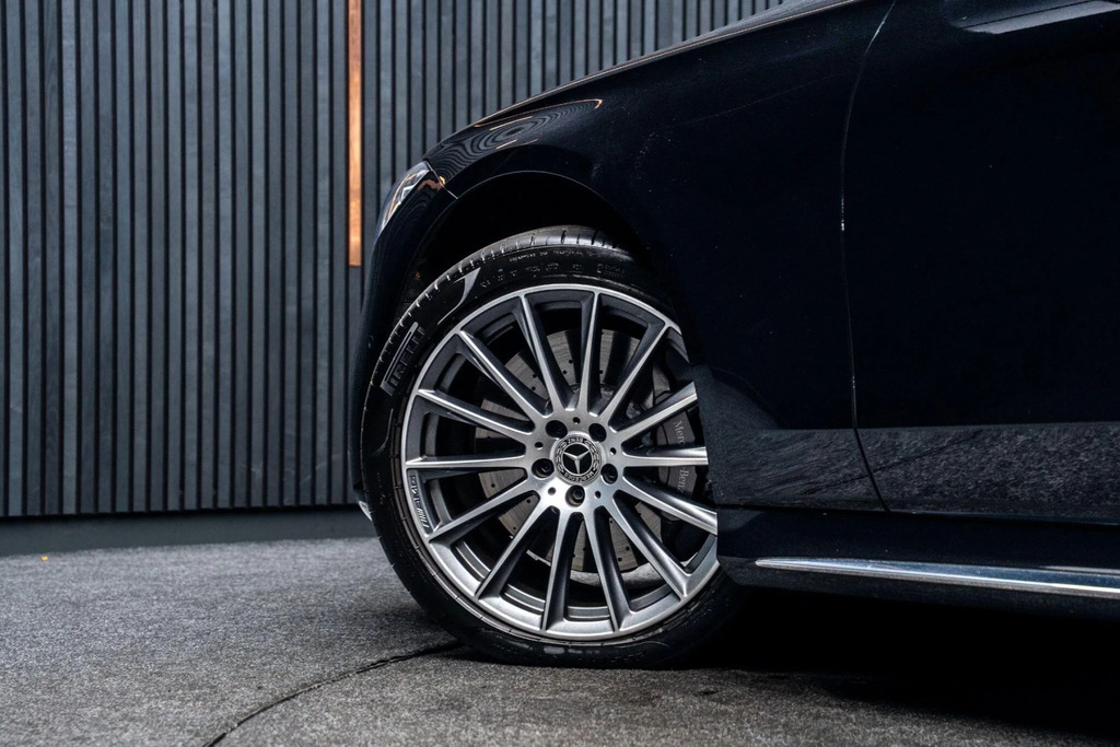 Mercedes-Benz S Class Saloon Black #15