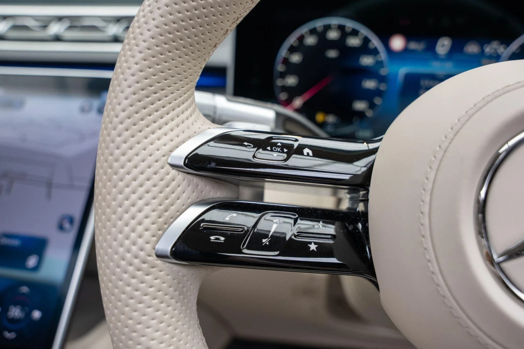 Mercedes-Benz S Class Saloon Black #16