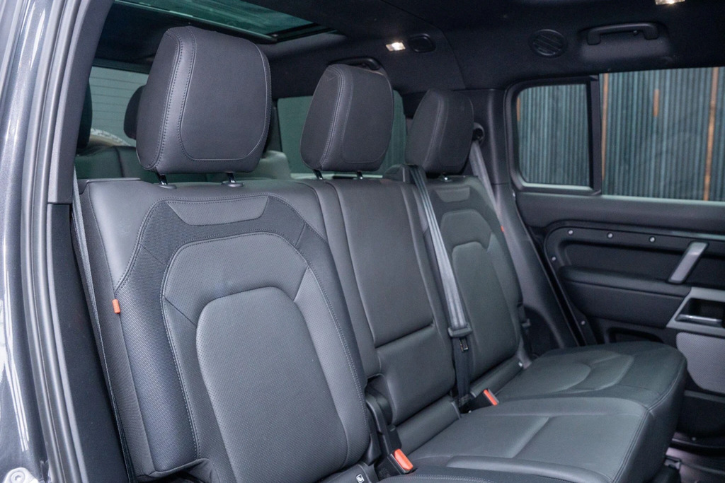 Land Rover Defender 130 X-dynamic Se Red #13