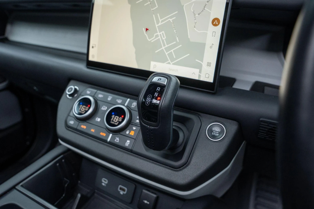 Land Rover Defender 130 X-dynamic Se Red #21