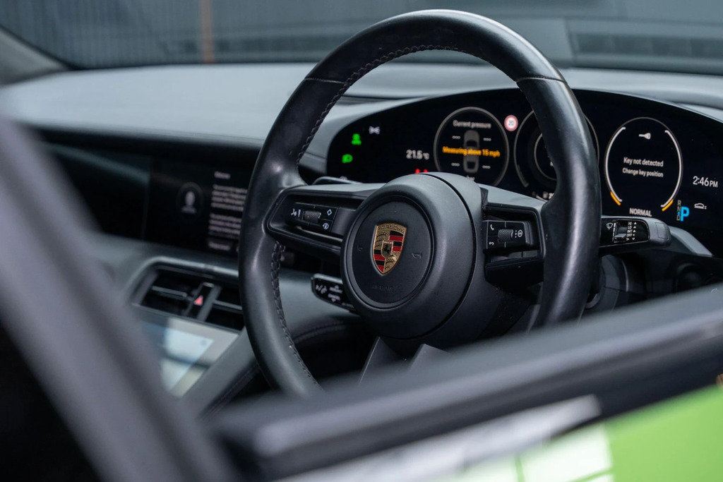 Porsche Taycan Saloon Grey #38
