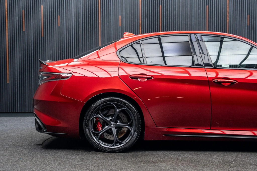 Alfa Romeo Giulia Giulia Veloce Tb Red #21