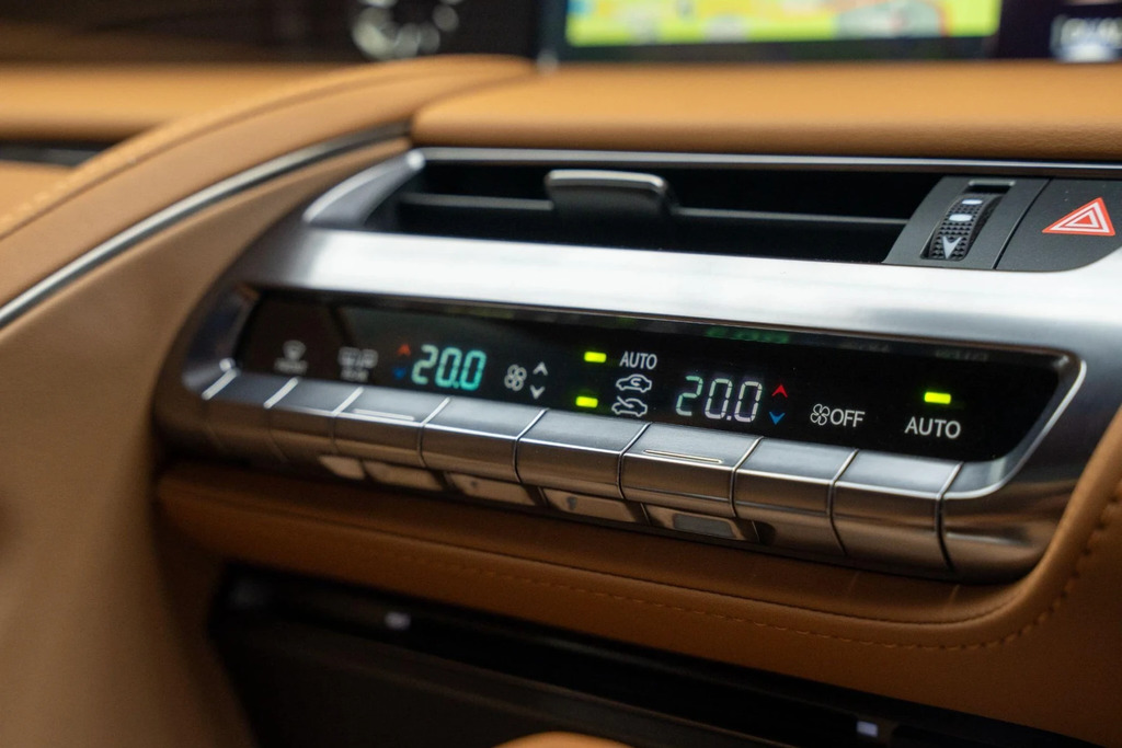 Lexus LC 5.0 Sport Plus Pack Mark Levinson Heads Up Display  #9