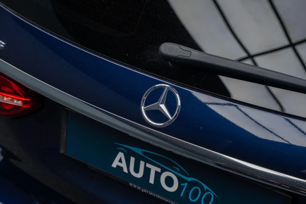 Mercedes-Benz E Class E220d Amg Line Night Ed Premium 9G-tronic #25