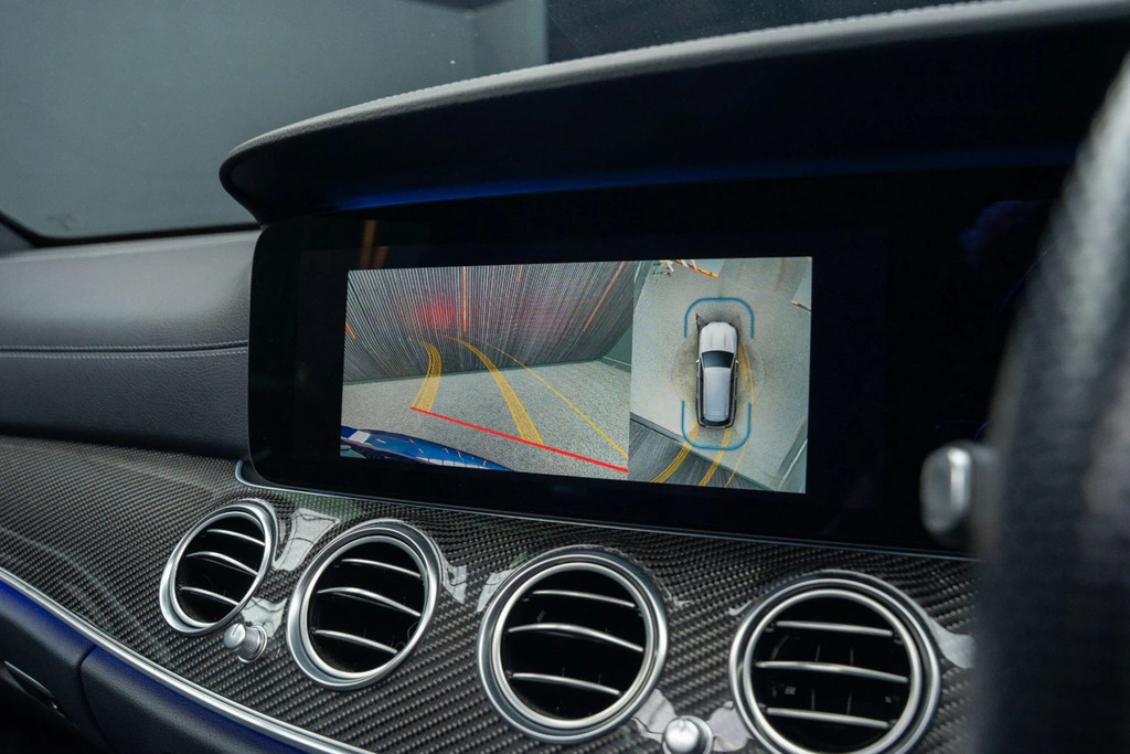 Mercedes-Benz E Class E220d Amg Line Night Ed Premium 9G-tronic #8